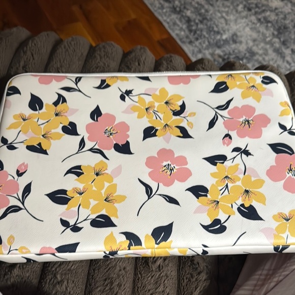 Kate Spade Floral Laptop Sleeve - Picture 3 of 3